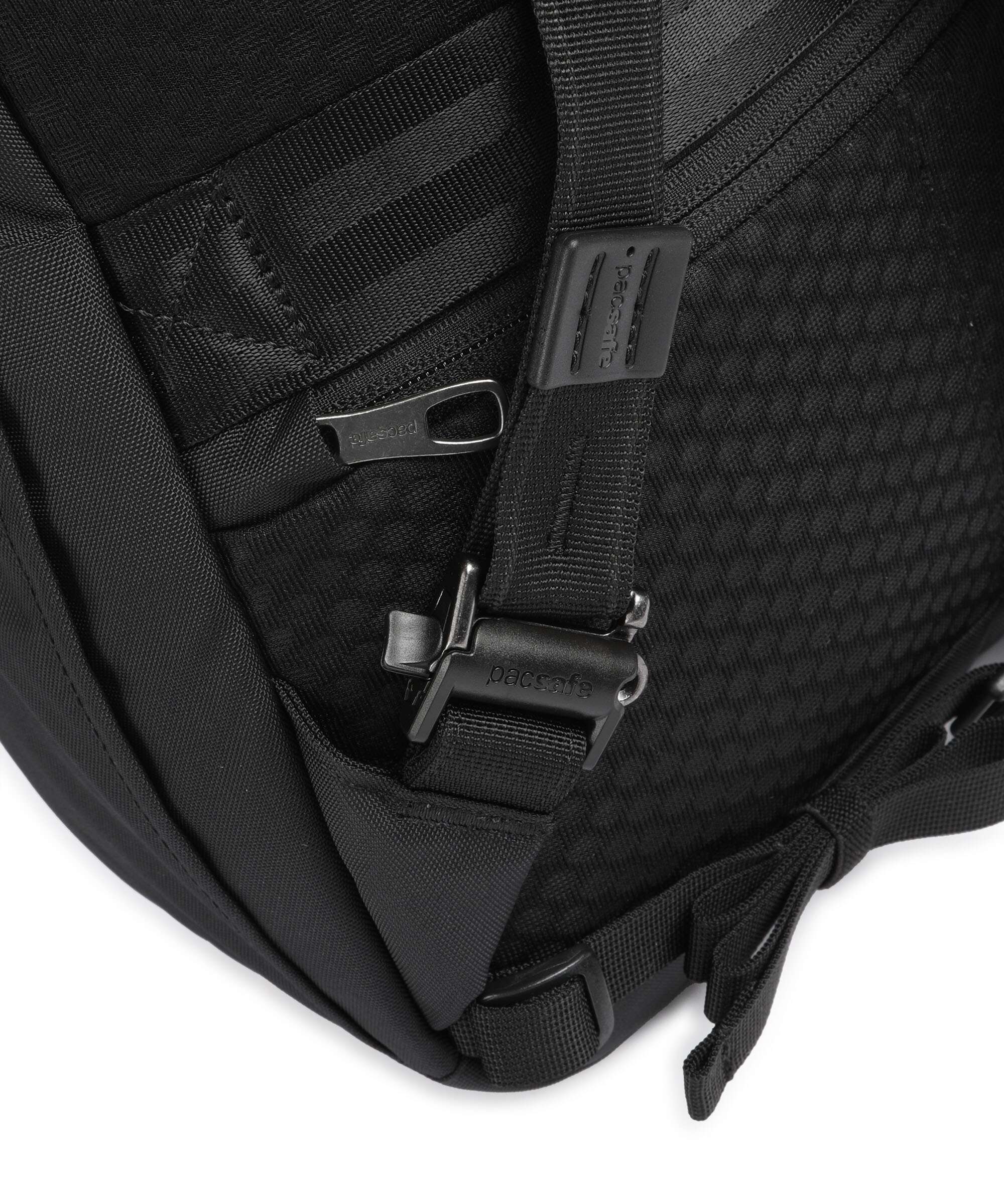 Pacsafe V 16 Backpack jet black