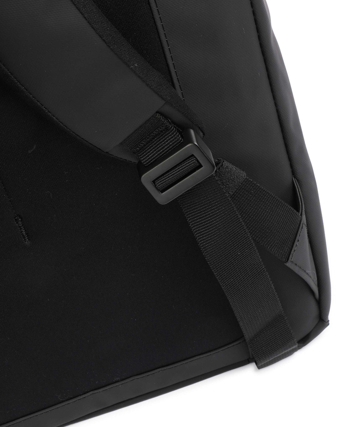 Db Hugger 15L Backpack black out