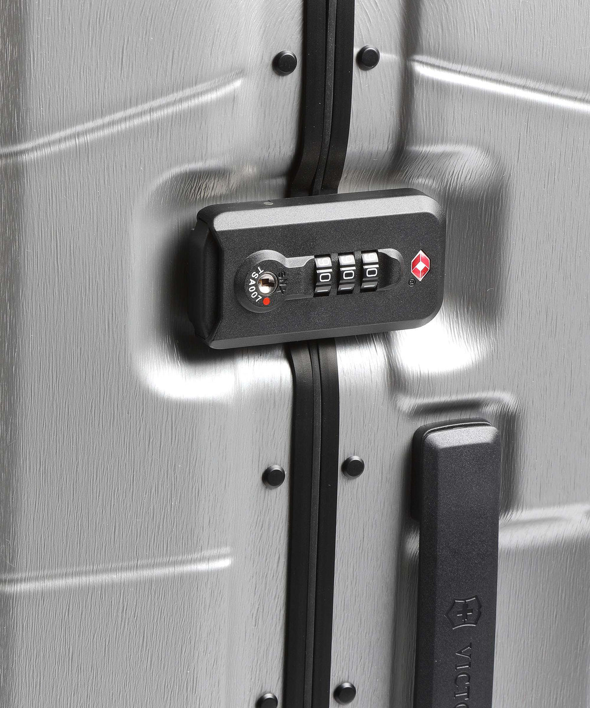 Victorinox Lexicon Framed Spinner (4 wheels) silver