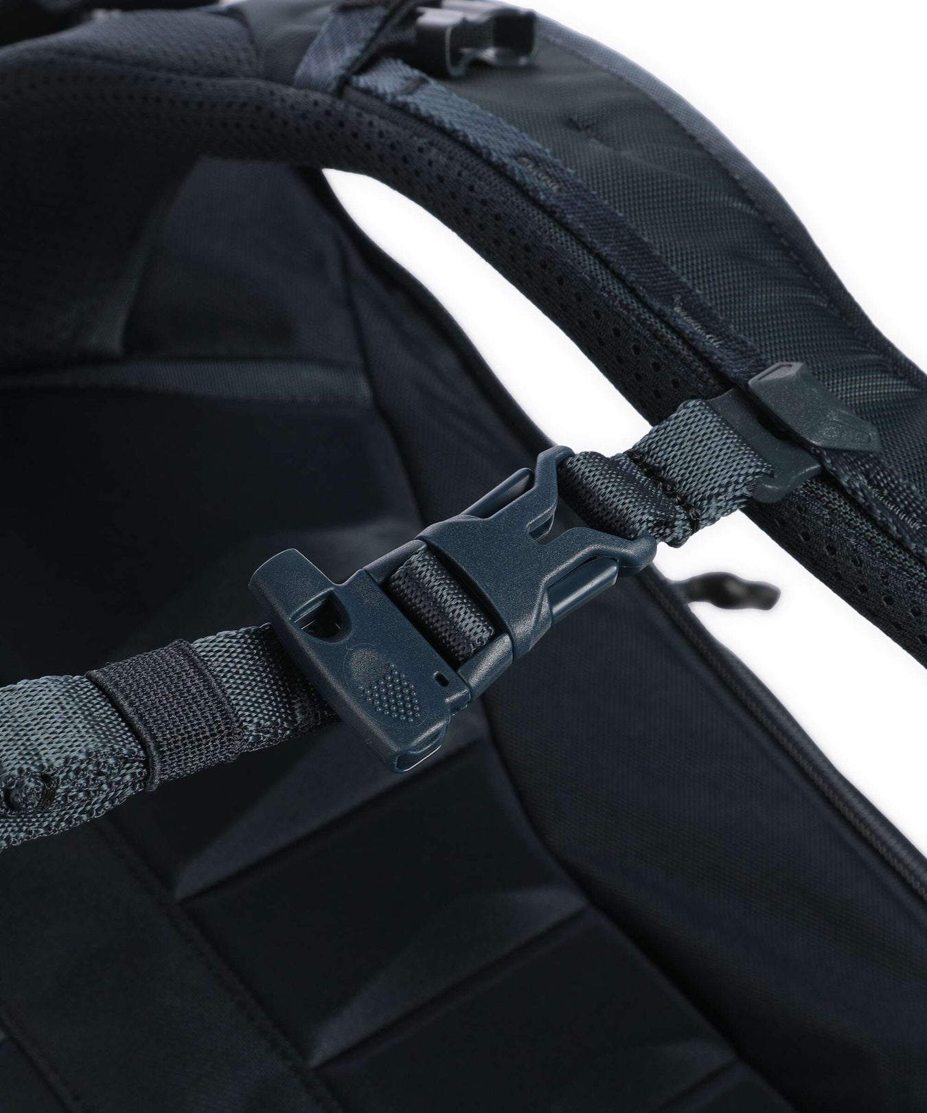 Thule Landmark 70 Travel backpack darkest blue