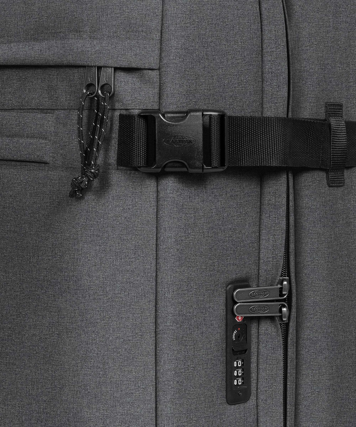 Eastpak Transit'R 4 M Spinner (4 wheels) black denim