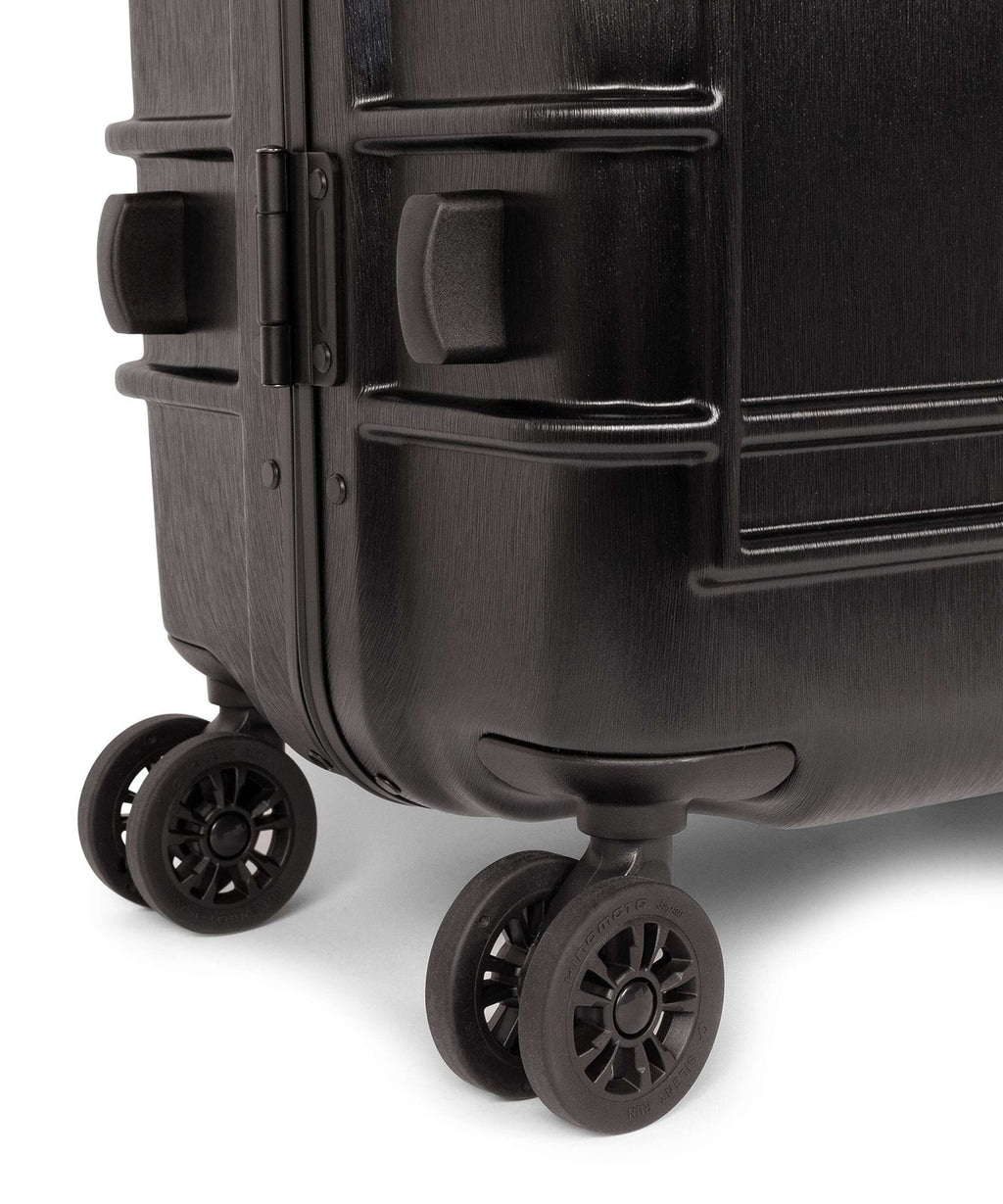 Eastpak Resist'R Case Spinner (4 wheels) brushed black