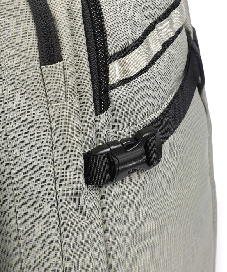 Patagonia Black Hole MLC Travel backpack weathered stone