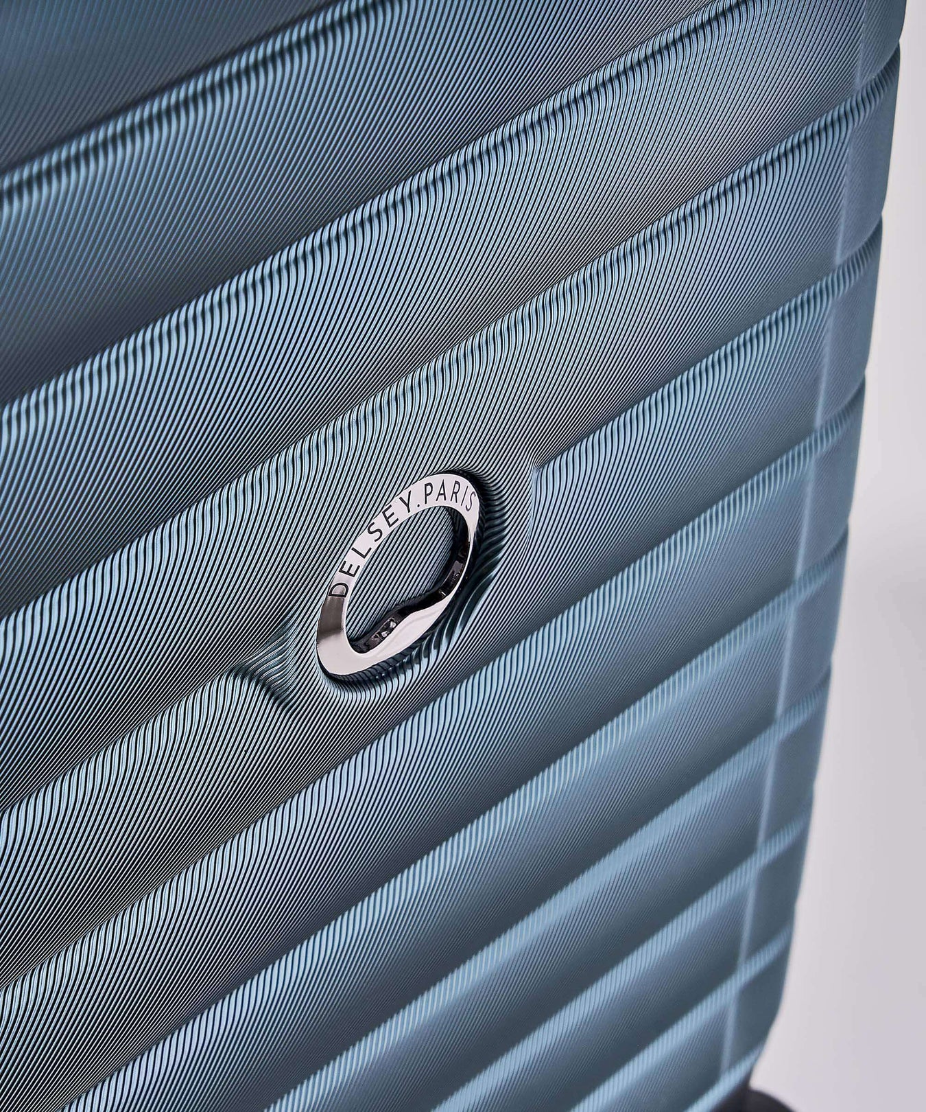 Delsey Paris Shadow 5.0 Spinner (4 wheels) grün