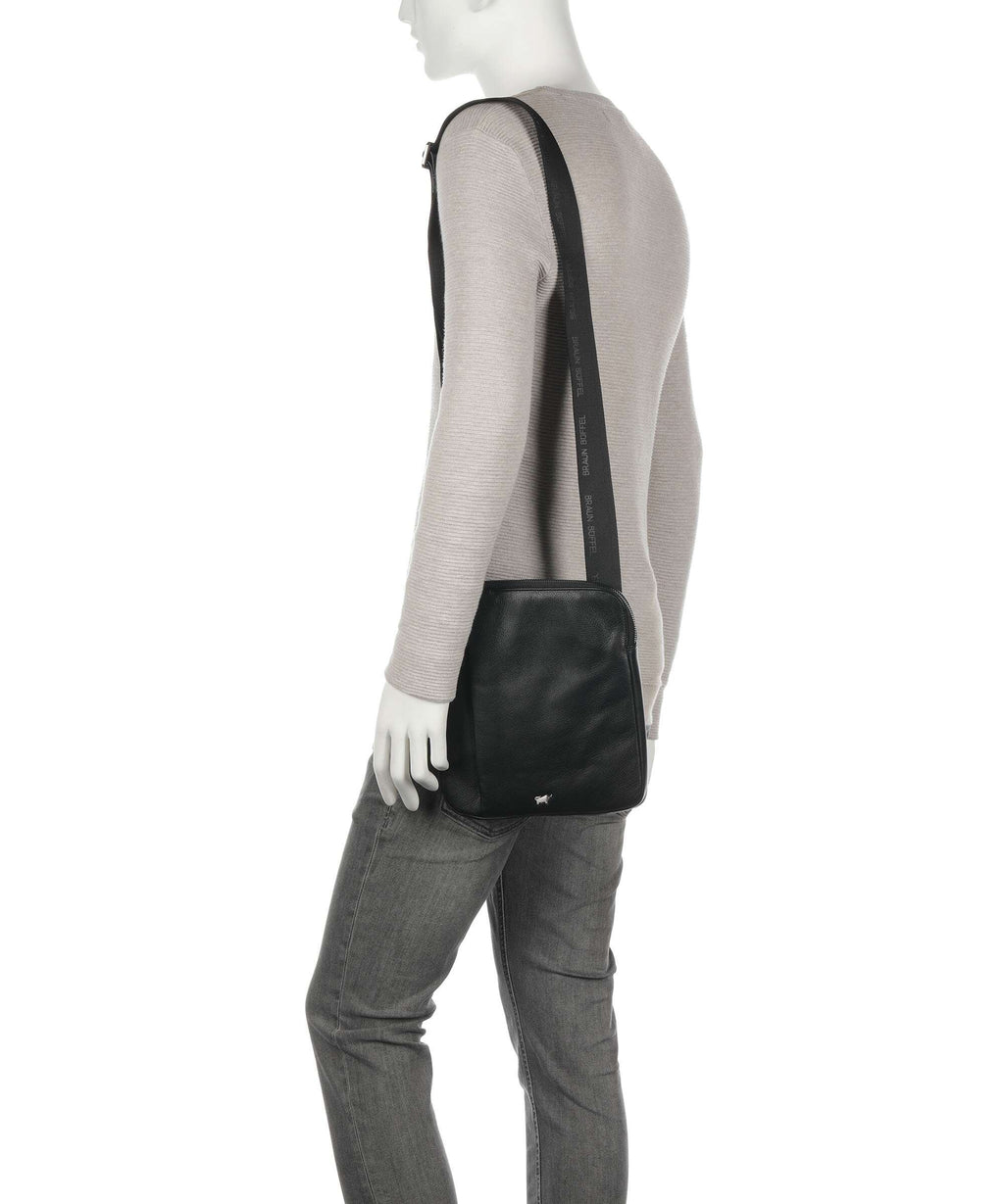 Braun Büffel Golf 2.0 Crossbody bag schwarz