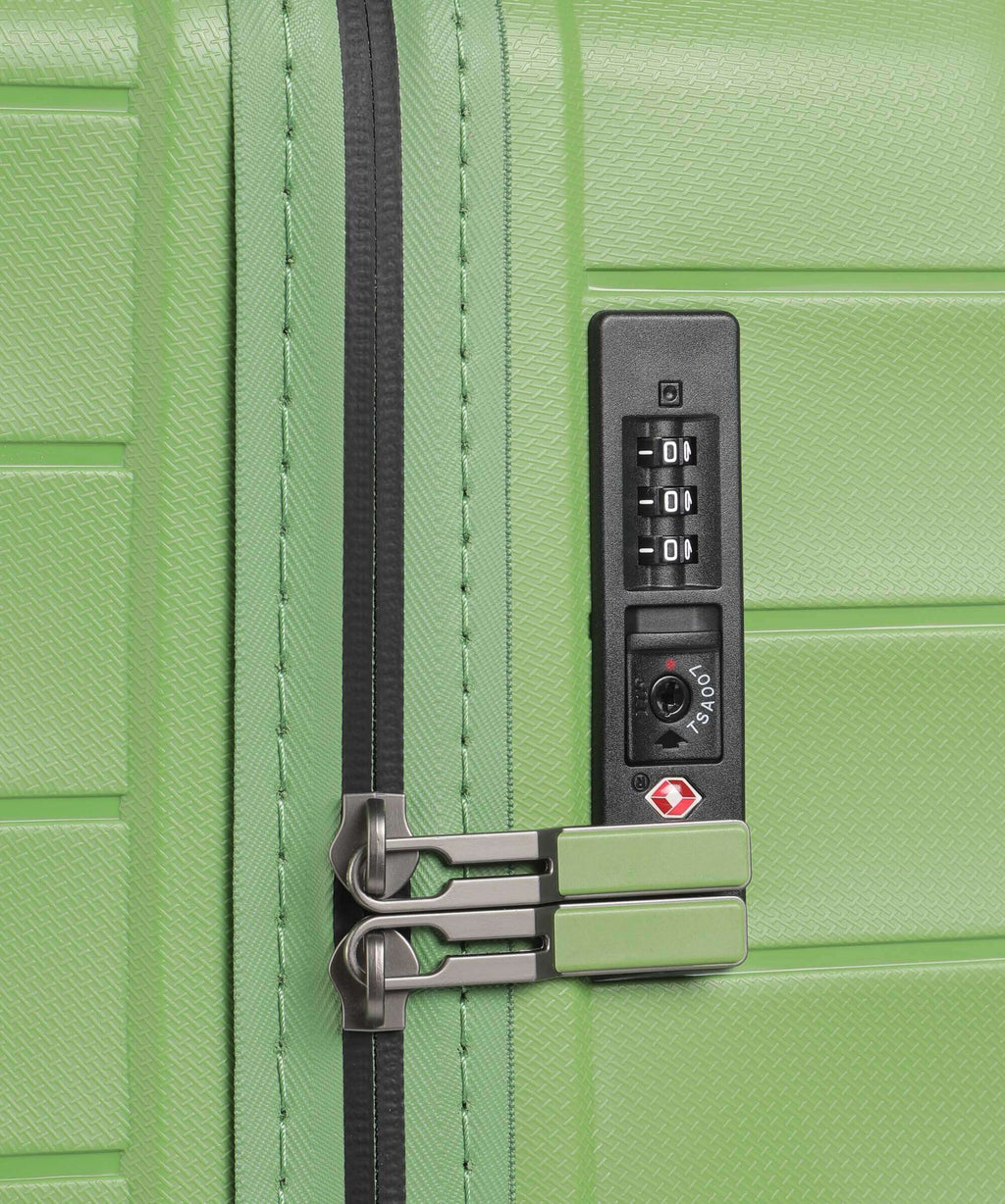 Travelite Mooby Spinner (4 wheels) grün