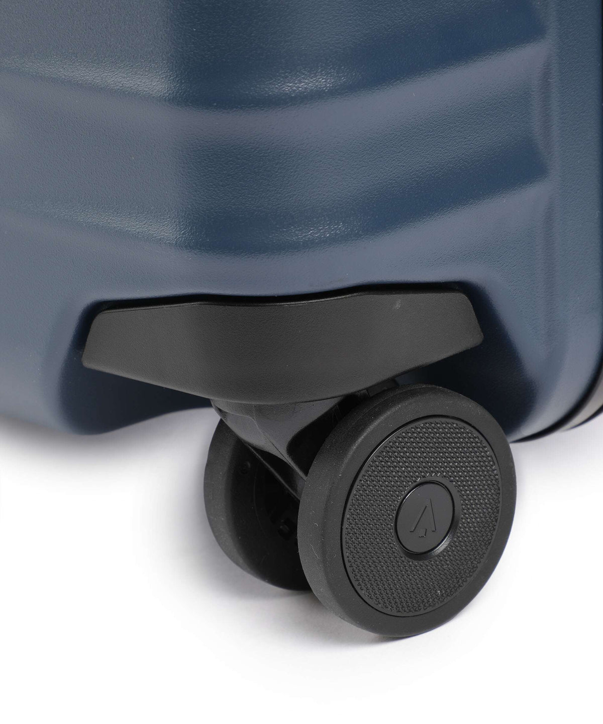 Titan Overseas Spinner (4 wheels) midnight blue