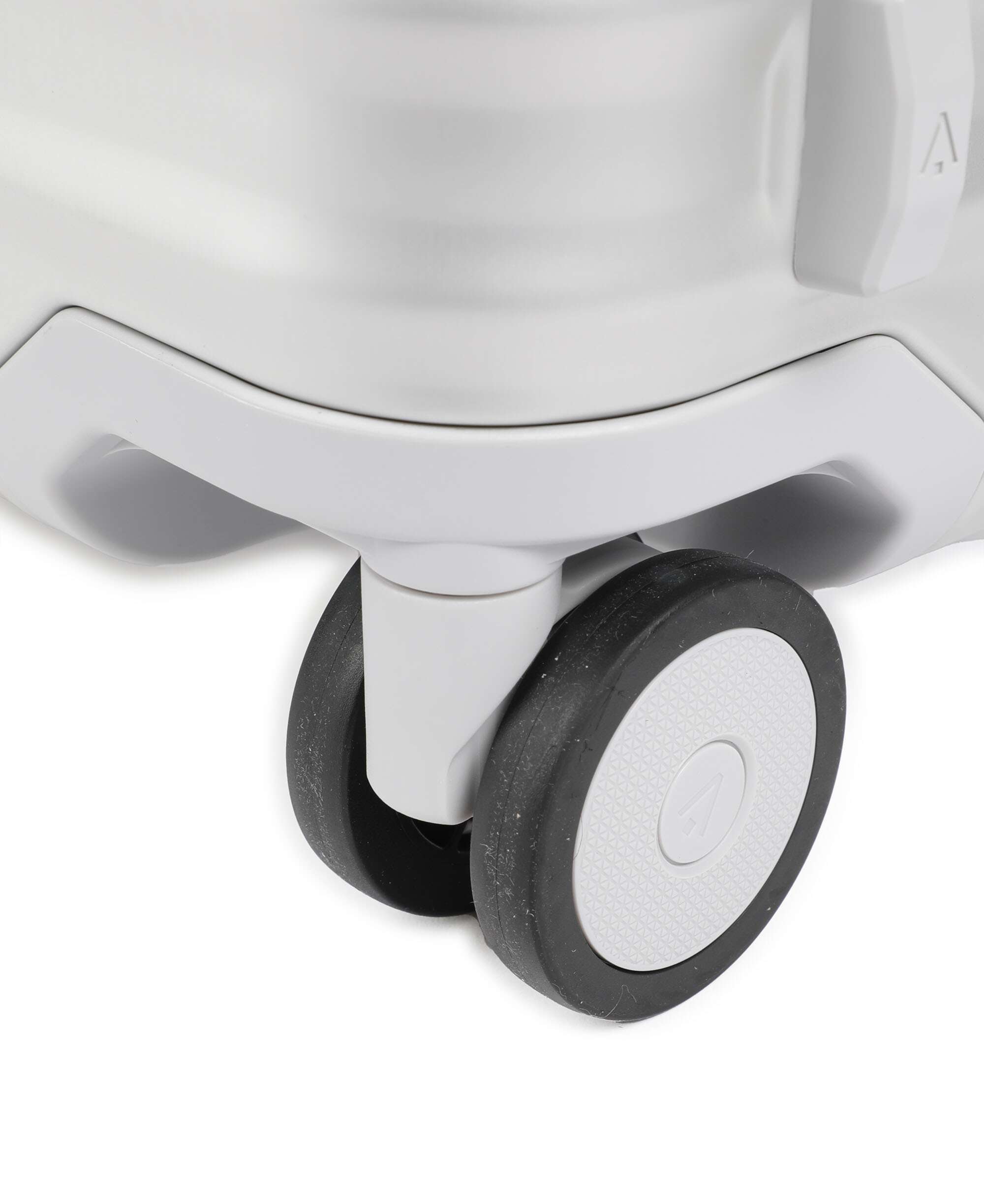 Titan Eternity Spinner (4 wheels) silver