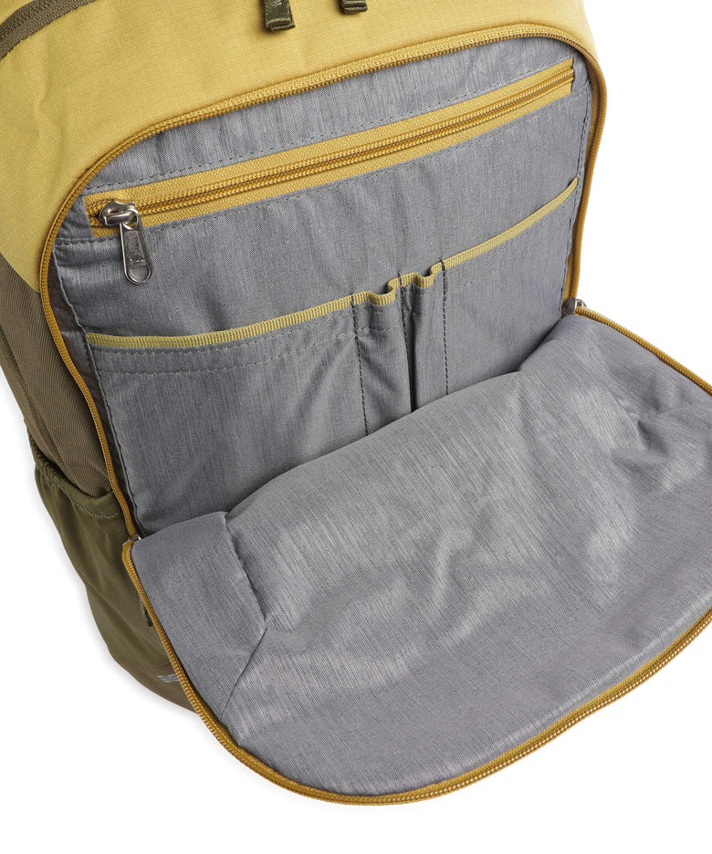 Deuter Giga Backpack kelp/nori