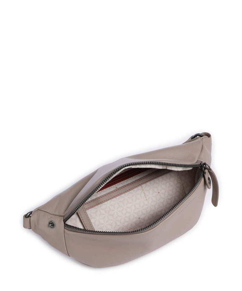 Aunts & Uncles Jamie's Orchard Bilberry Belt bag cashmere