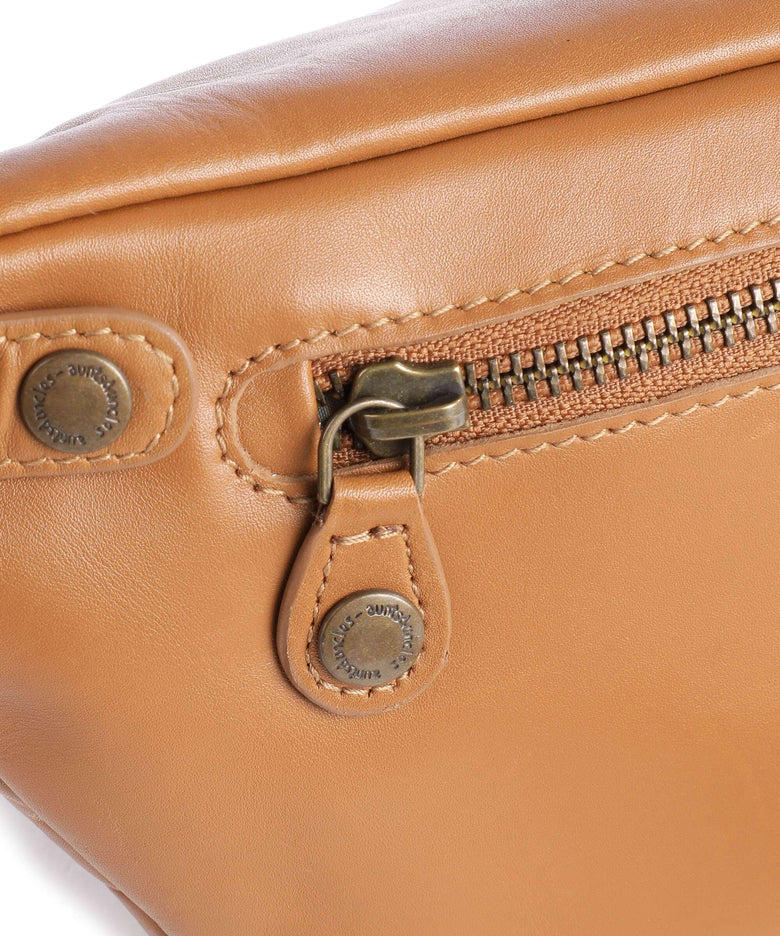 Aunts & Uncles Jamie's Orchard Bilberry Belt bag cognac