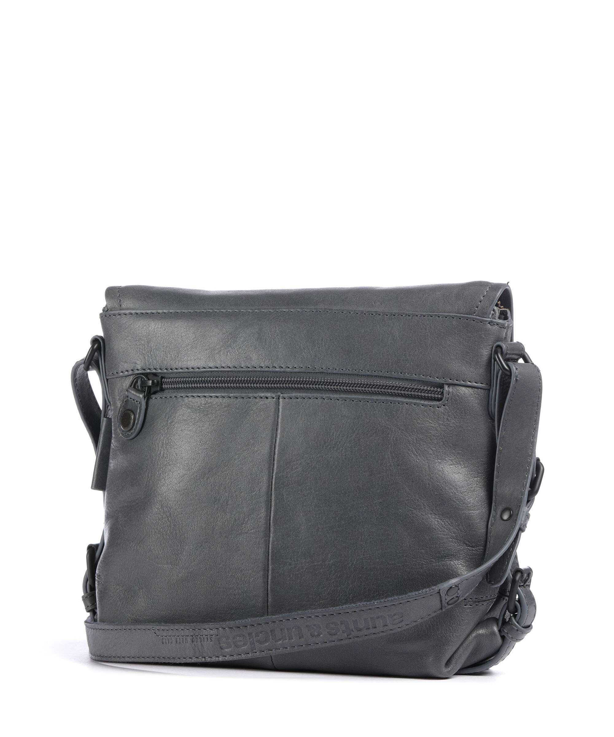 Aunts & Uncles Grandma's Luxury Club Mrs. Puff Pie Crossbody bag wind