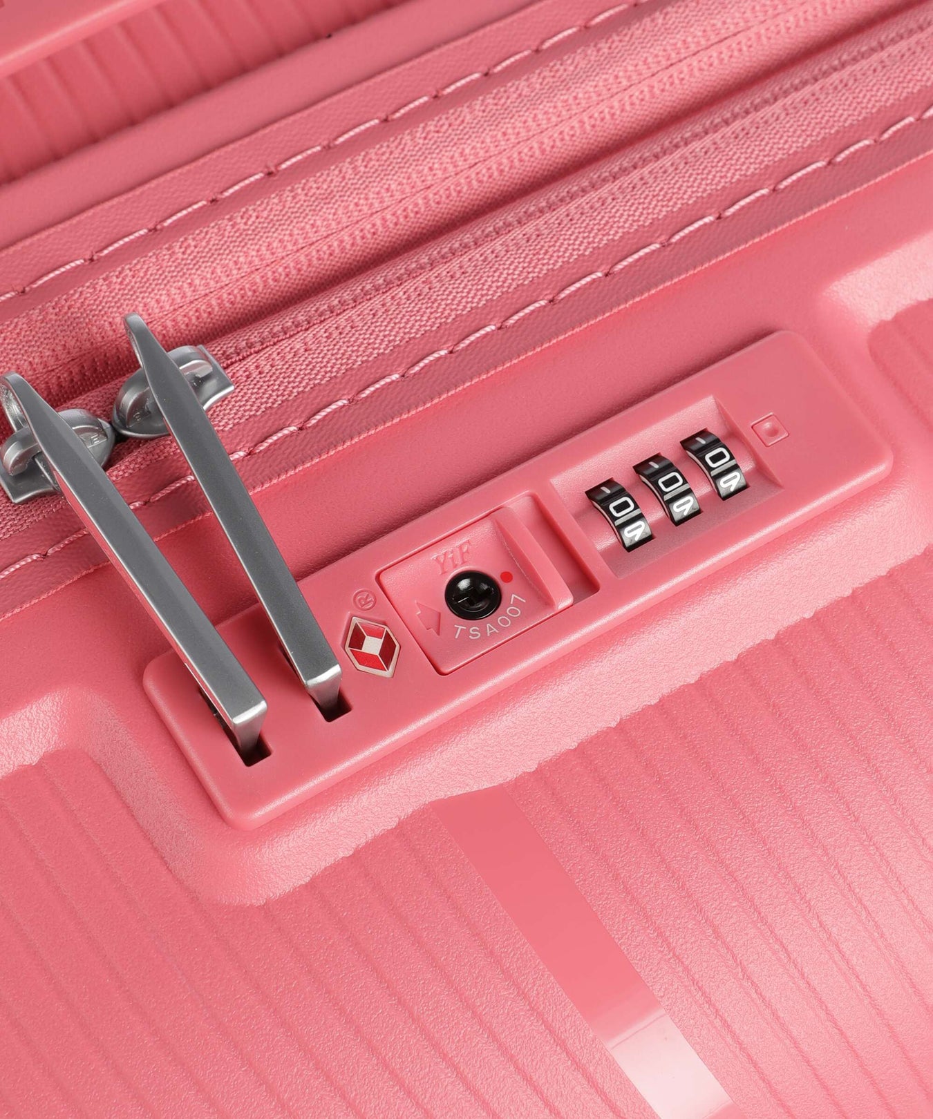 American Tourister Starvibe Spinner (4 wheels) sun kissed coral