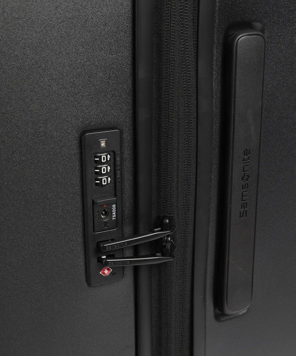 Samsonite Fyrm Spinner (4 wheels) graphite