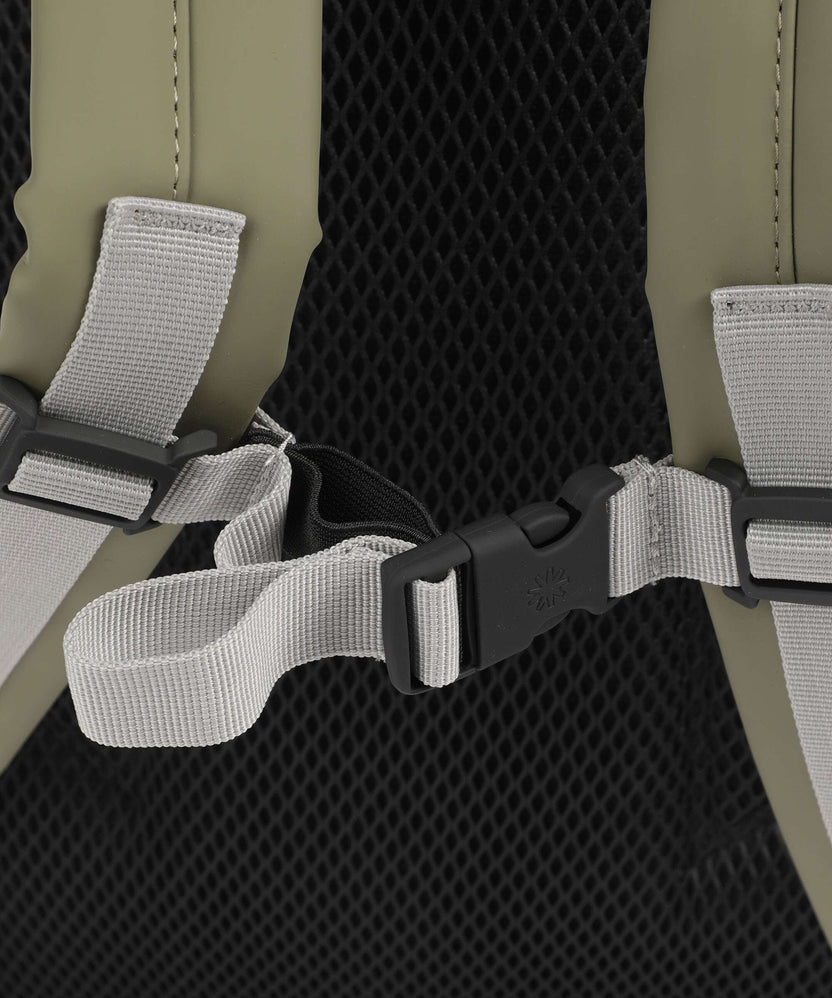 Rains Trail Clip Front Backpack marsh