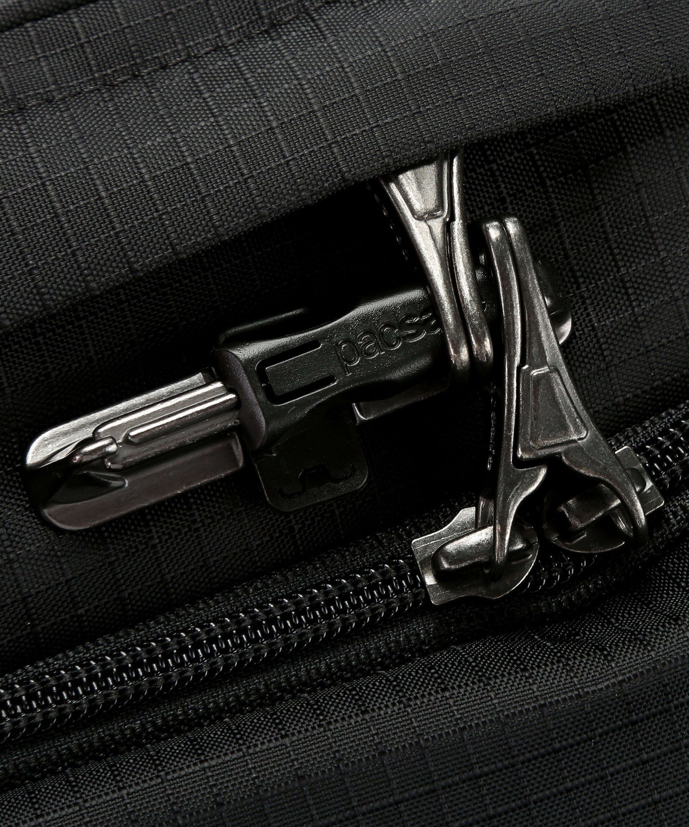 Pacsafe Vibe 25 Laptop backpack jet black