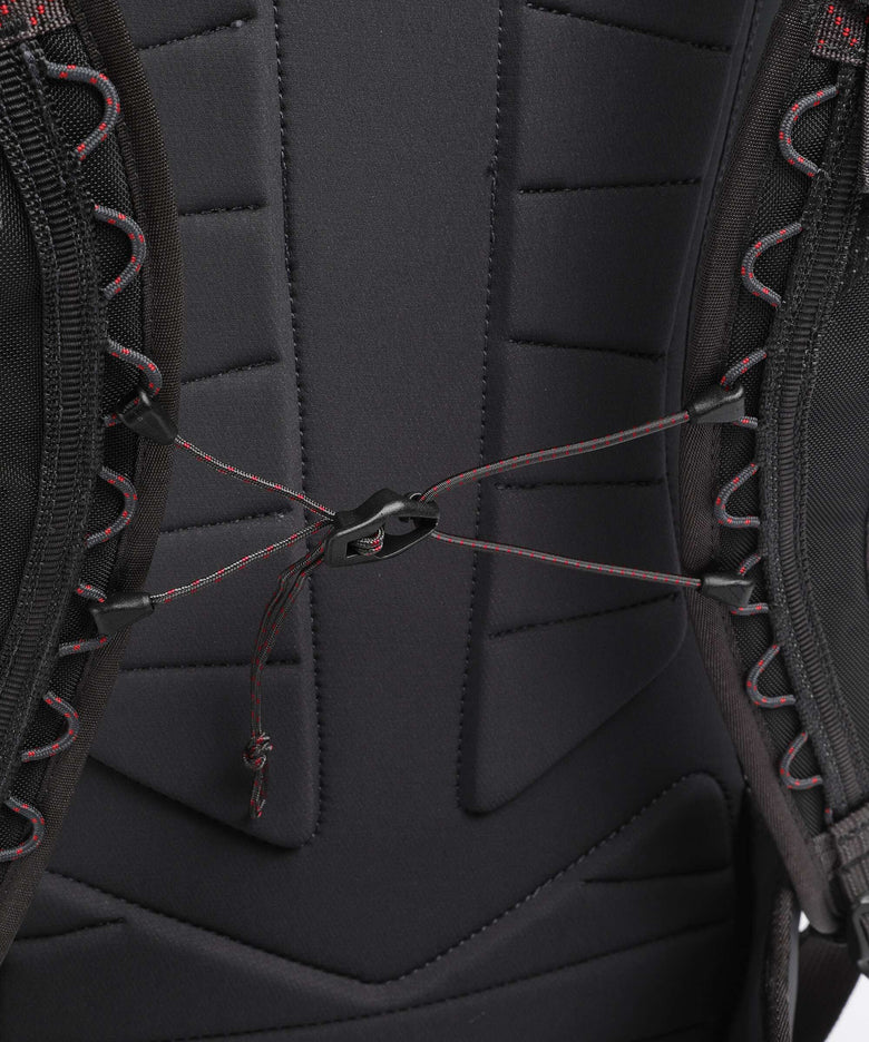 Klättermusen Ull 30 Hiking backpack raven