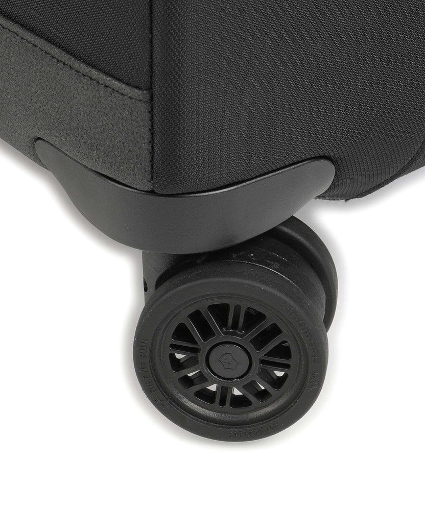 Victorinox Crosslight Medium Spinner (4 wheels) black