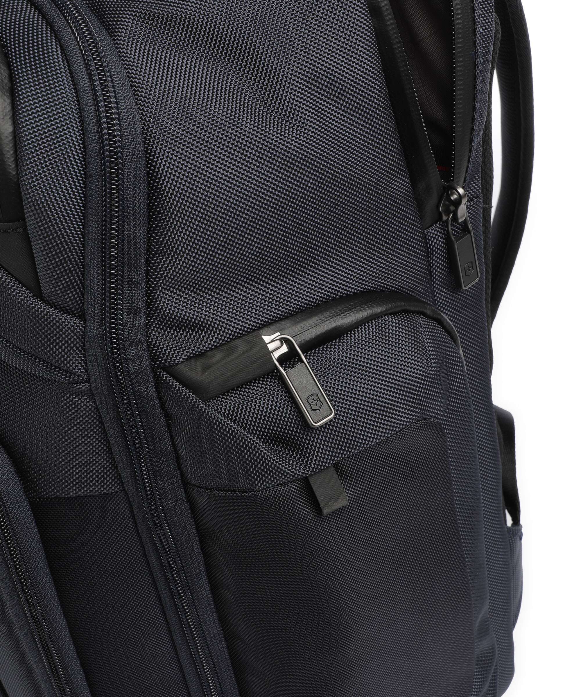 Victorinox Werks Traveler 7.0 Deluxe Backpack navy blue