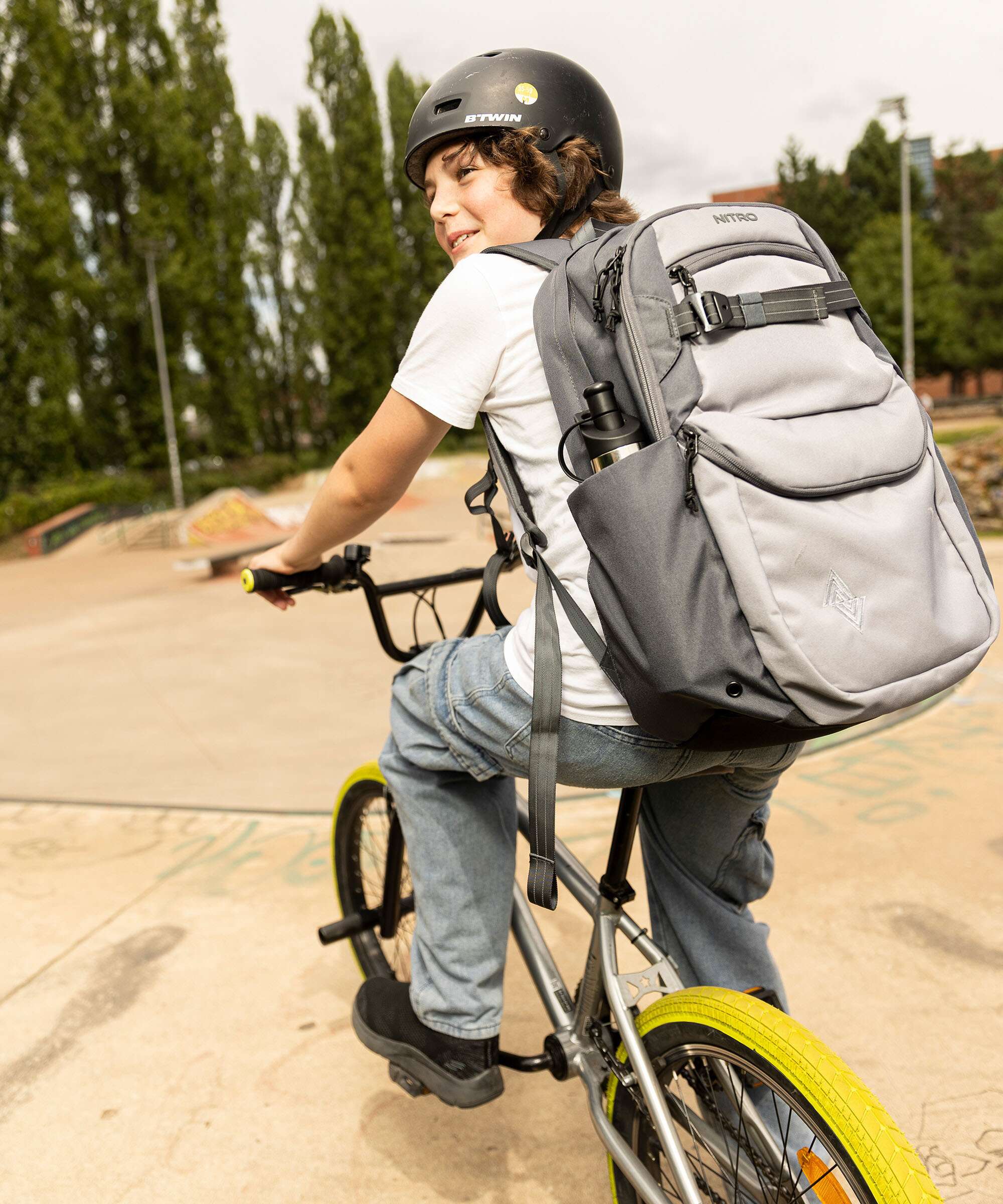 Nitro Future Hero 37 Backpack graphite