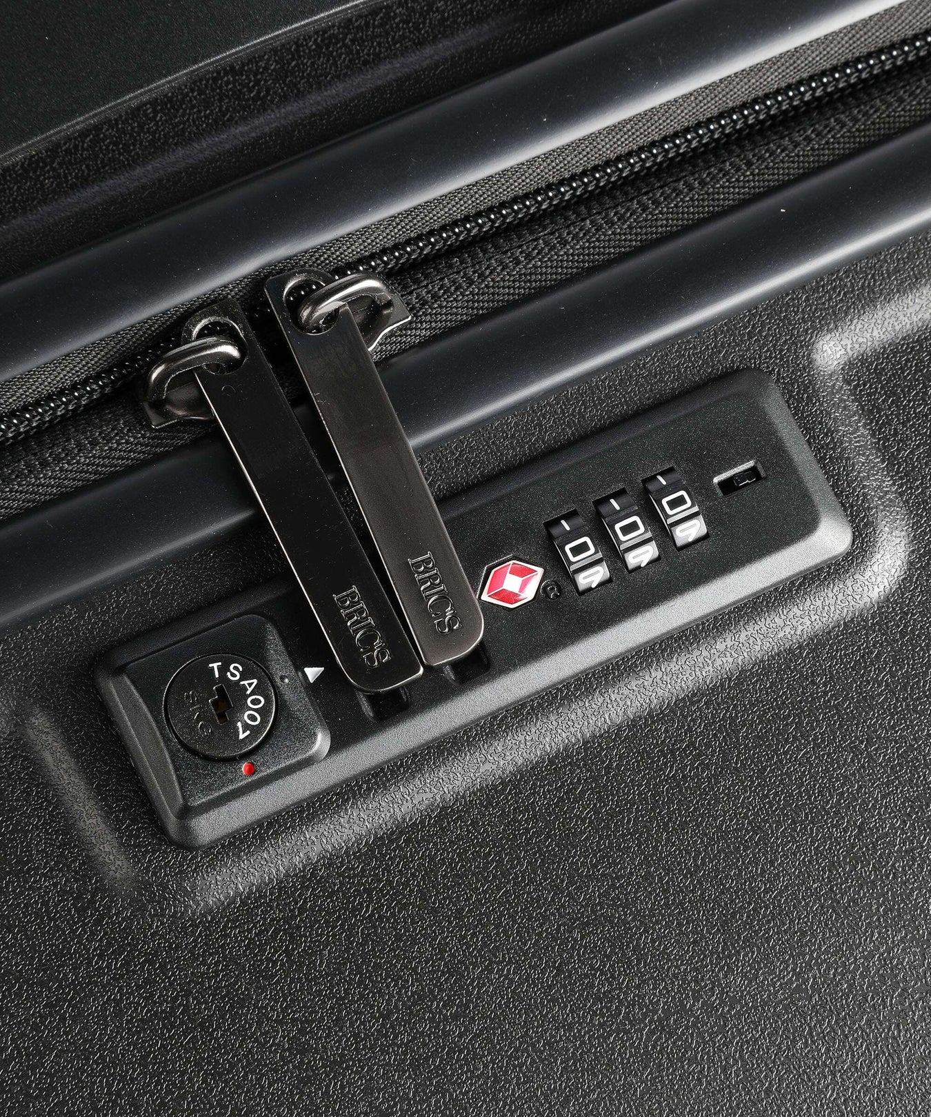 Brics BY Ulisse Spinner (4 wheels) black