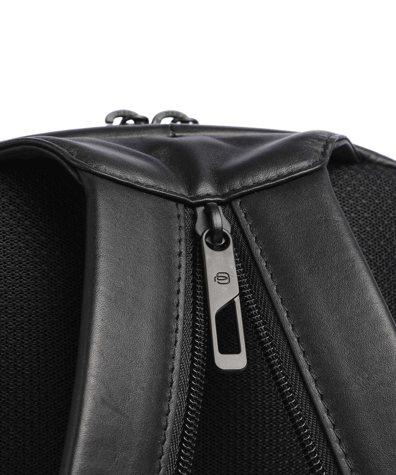 Piquadro FXP Sling bag nero