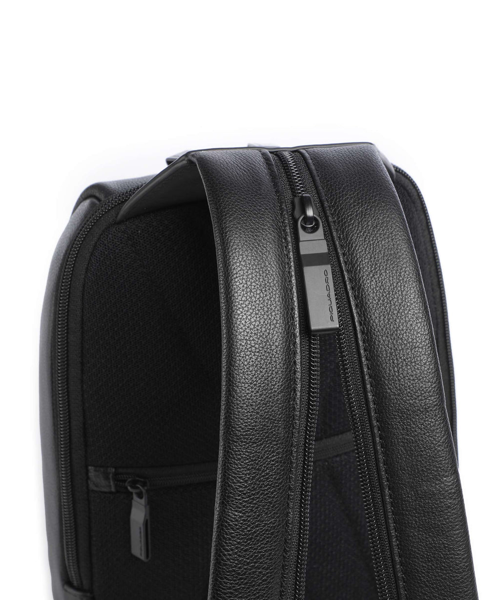 Piquadro Ael Sling bag black