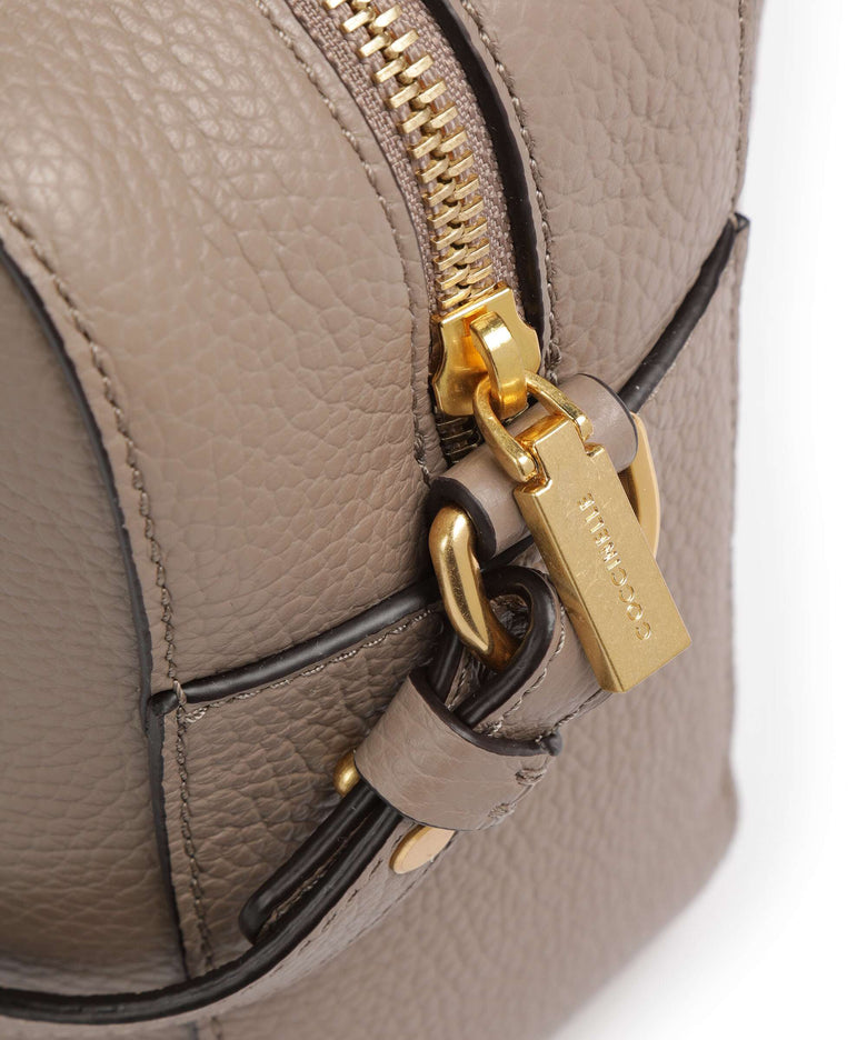 Coccinelle Beat Soft Crossbody bag warm taupe