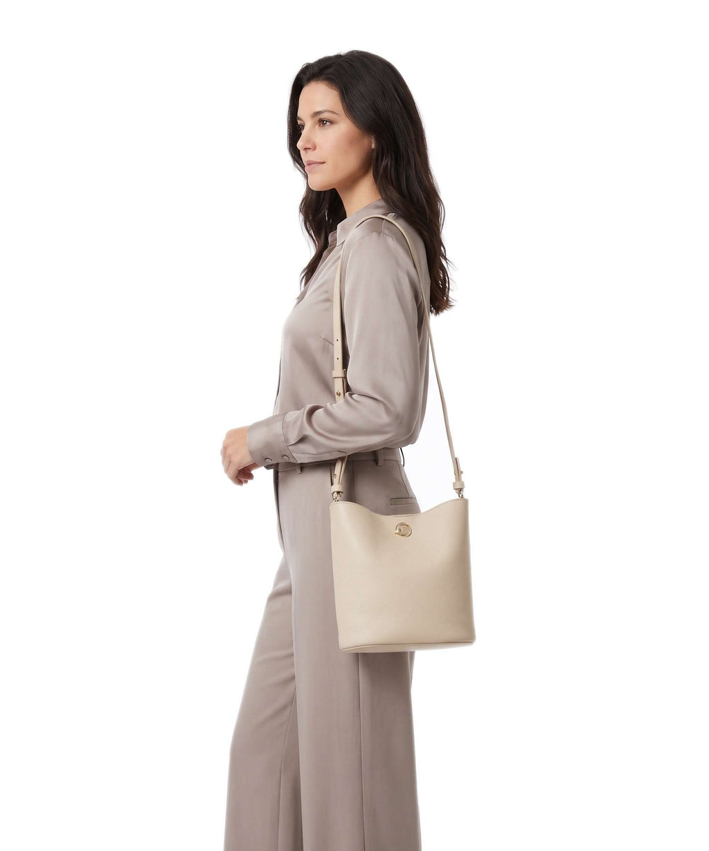 Coccinelle Nikla Bucket bag sandshell/seagrass
