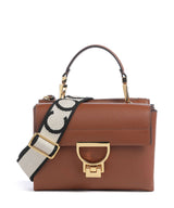 Coccinelle Arlettis Signature Torba przez ramię cognac