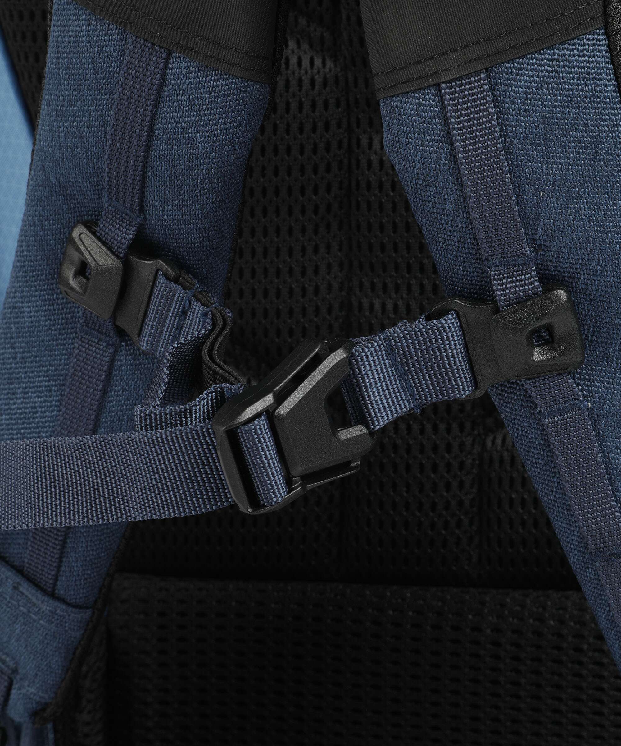 Eagle Creek Gear Warrior Convertible Carry On Trolley (2 wheels) blue jay