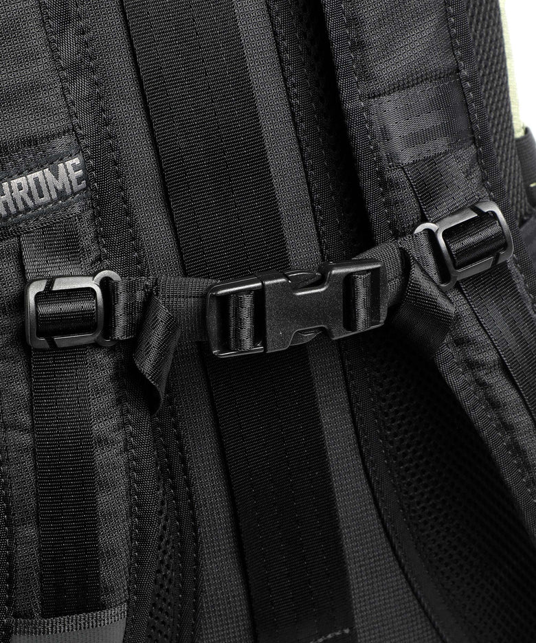 Chrome Ruckas 23L Backpack oil green