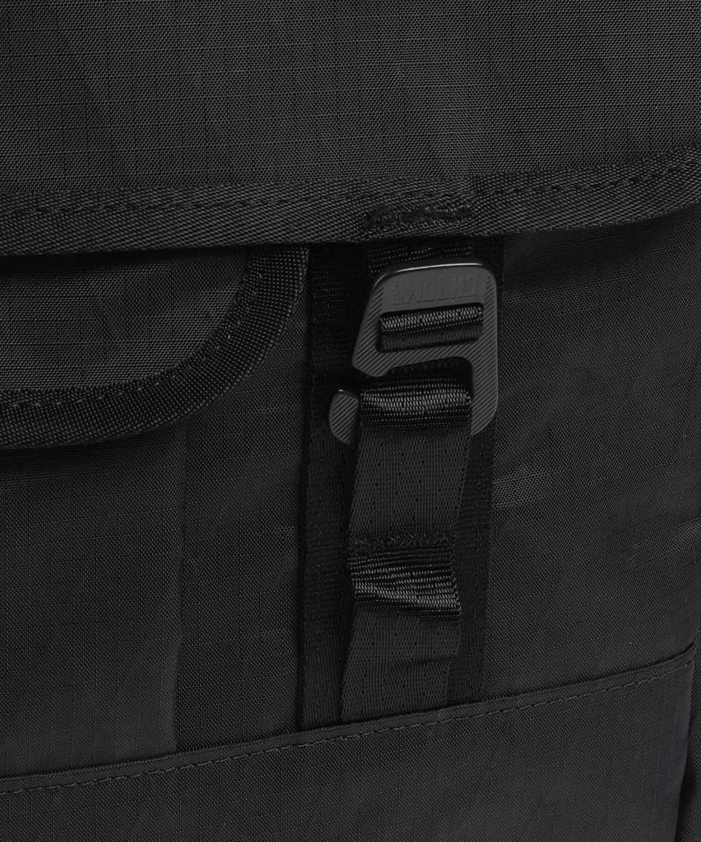 Chrome Midtown 20 Messenger bag black