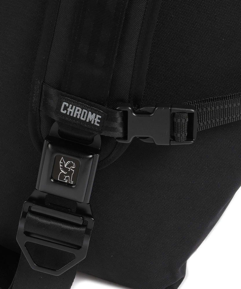 Chrome Citizen 24L Messenger bag black