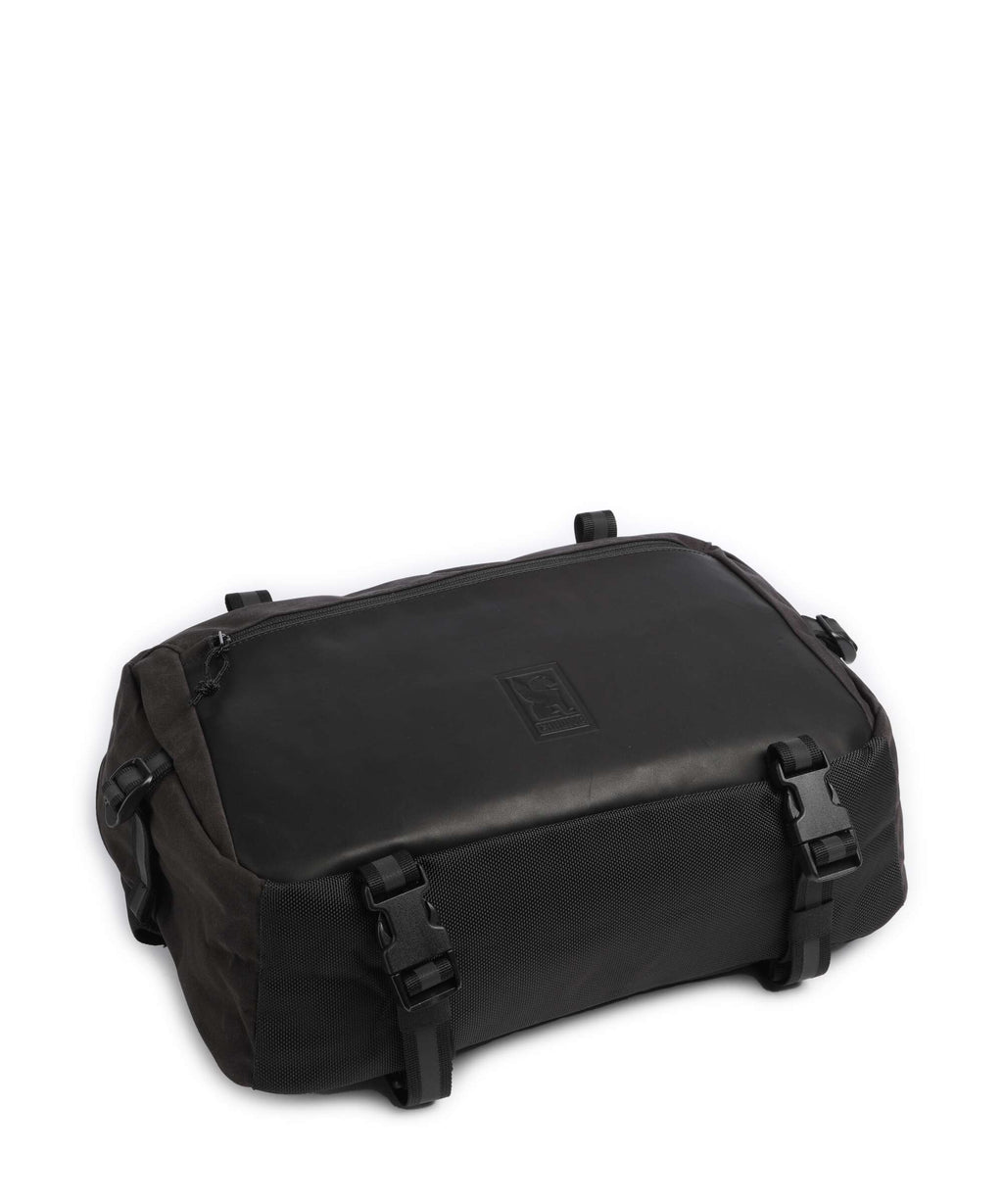 Chrome Kadet Max Messenger bag black