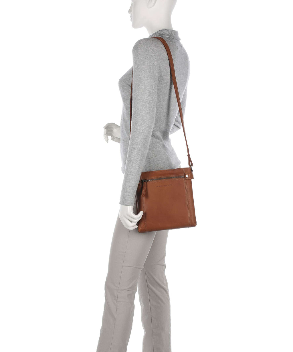The Chesterfield Brand Wax Pull Up Cow Brandis Crossbody bag cognac