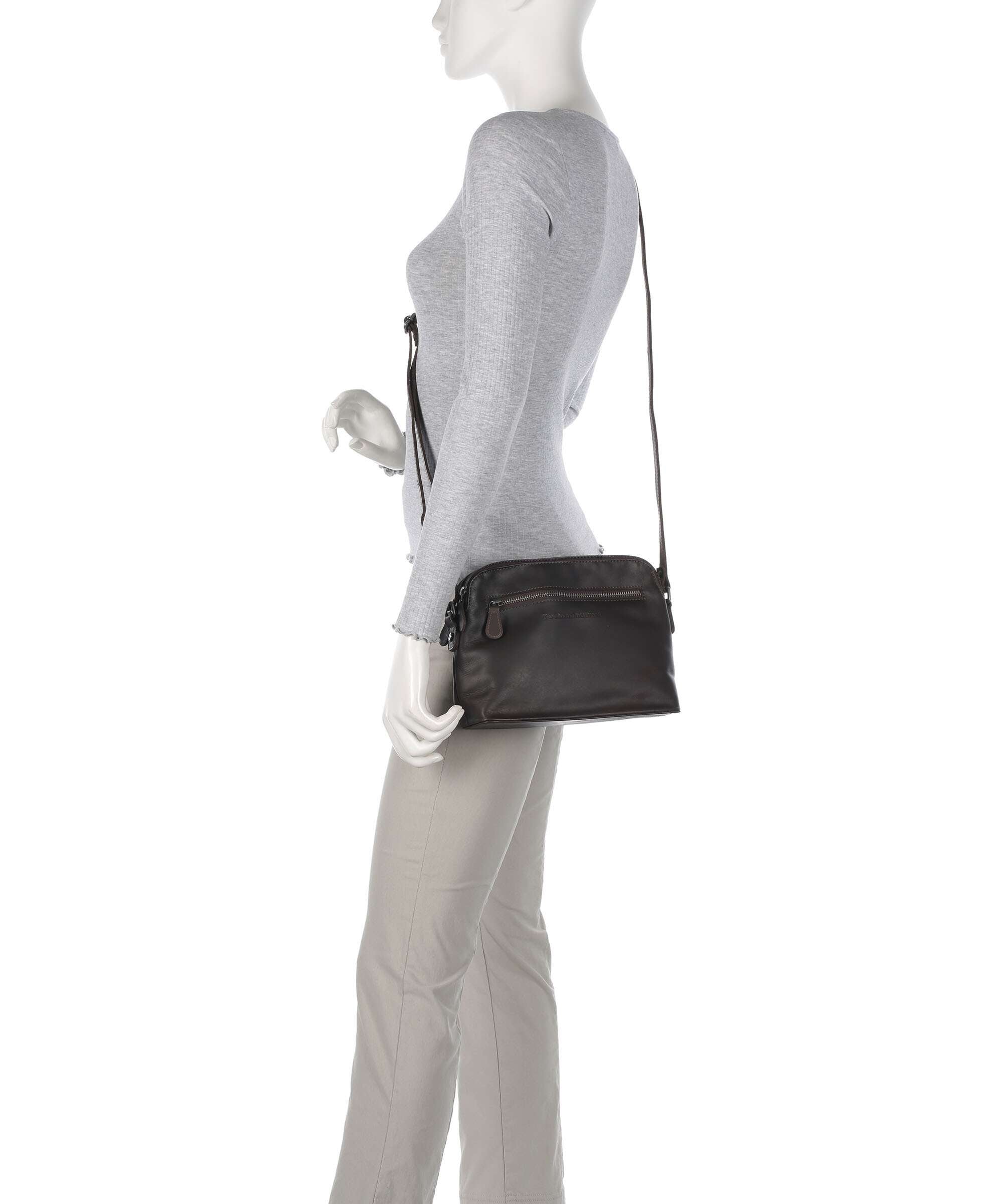 The Chesterfield Brand Wax Pull Up Cow Nebraska Crossbody bag brown