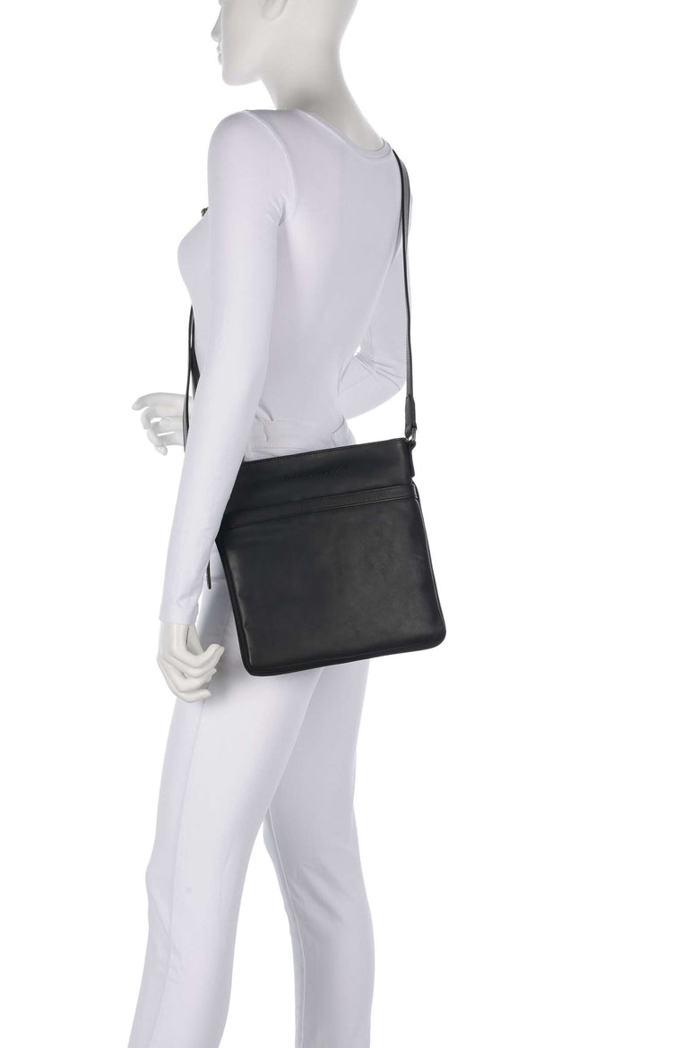 The Chesterfield Brand Wax Pull Up Cow Mirea Crossbody bag black