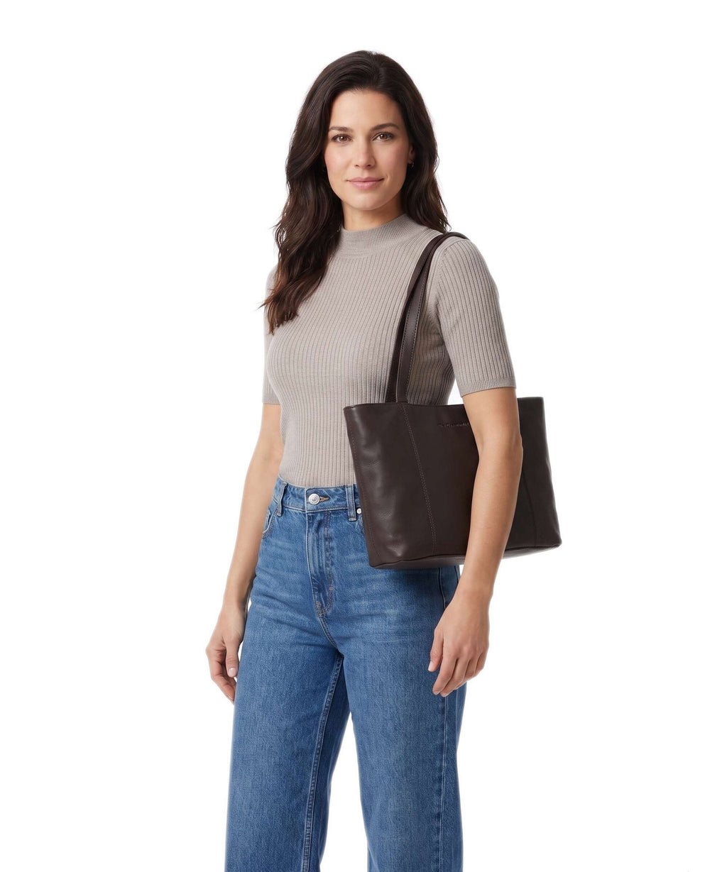 The Chesterfield Brand Wax Pull Up Cow Anira Tote bag brown
