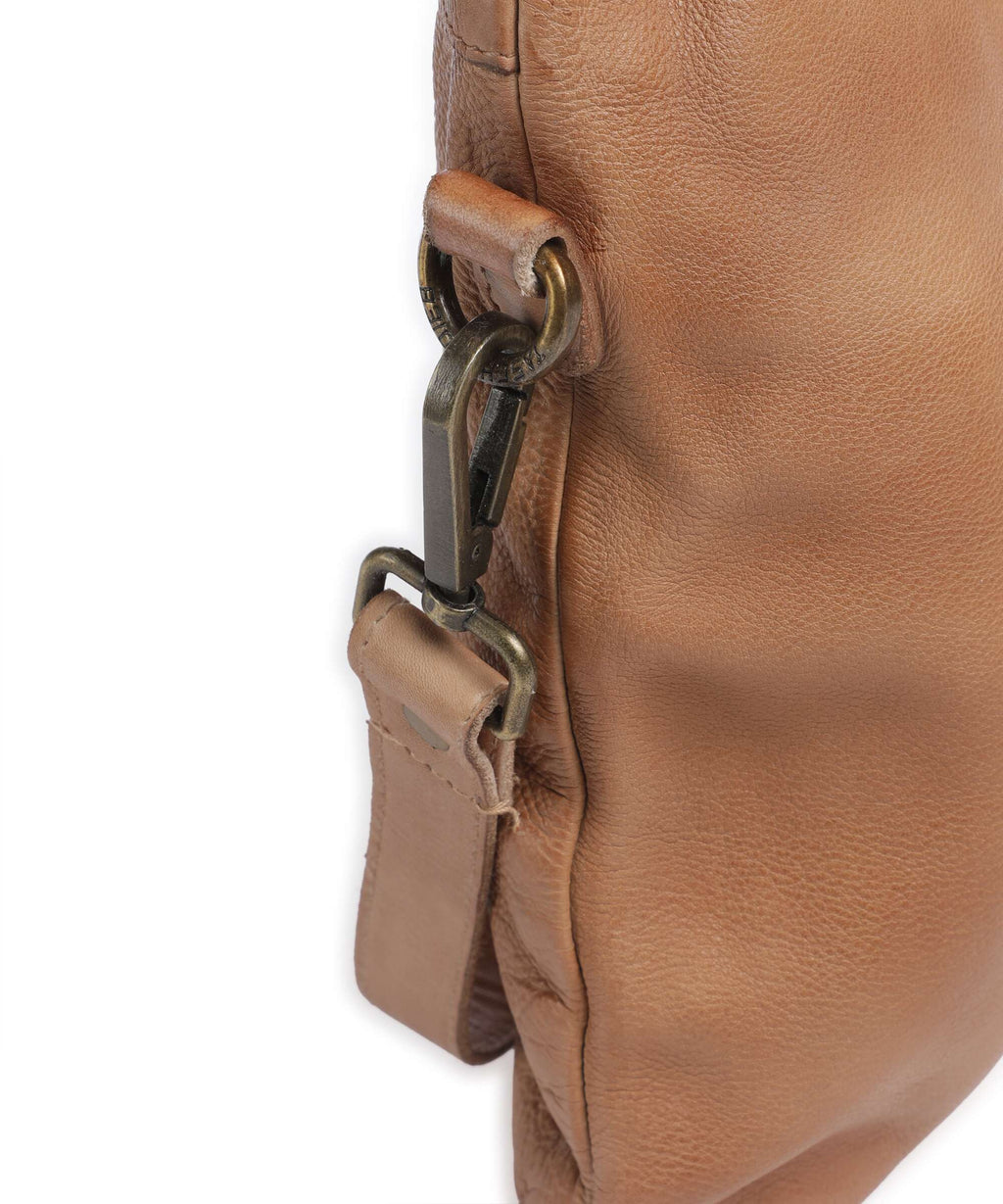 Taschendieb Wien Gutstrasse 2 Hobo bag wuestensand