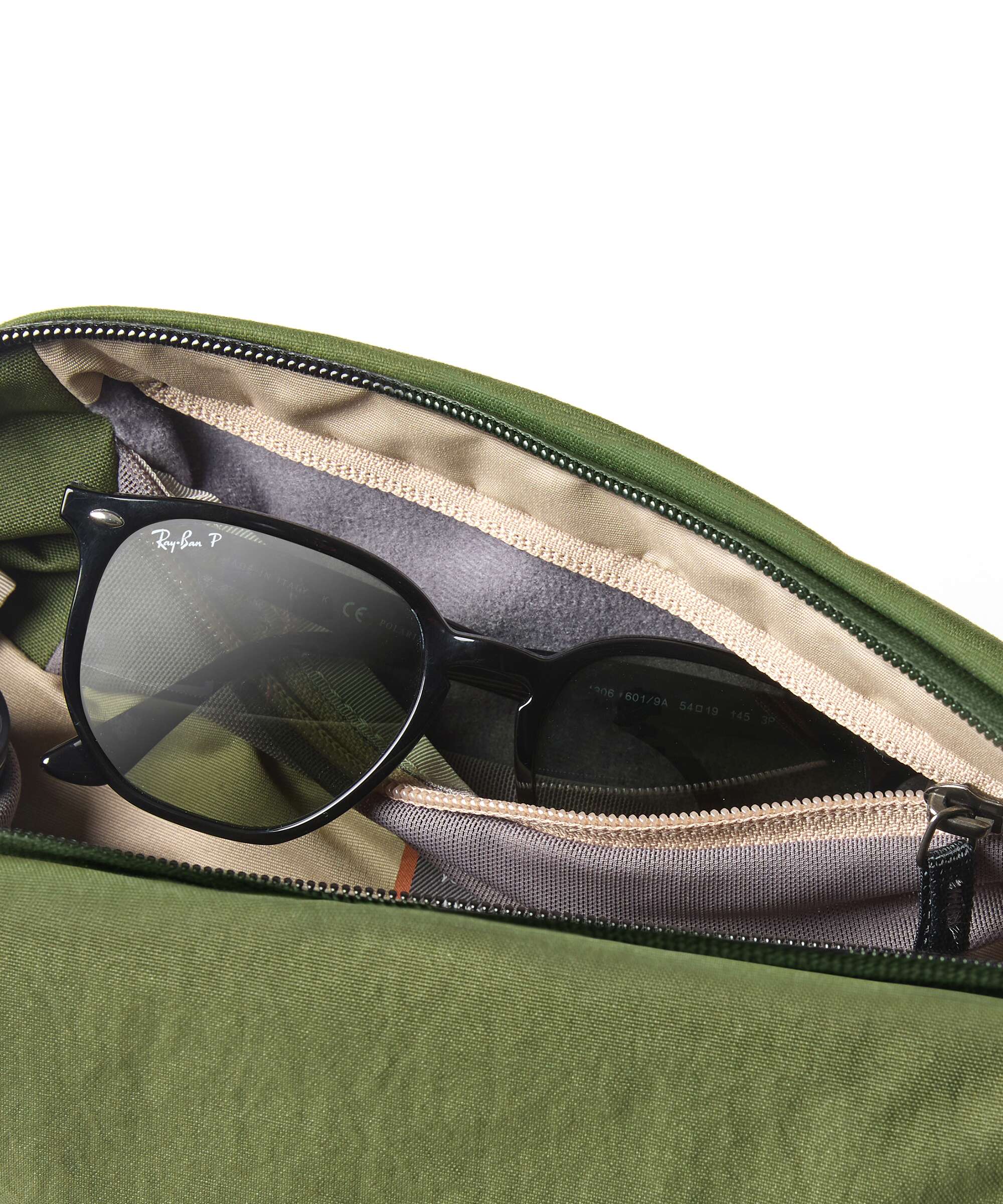 Bellroy Venture 6 Sling bag ranger green