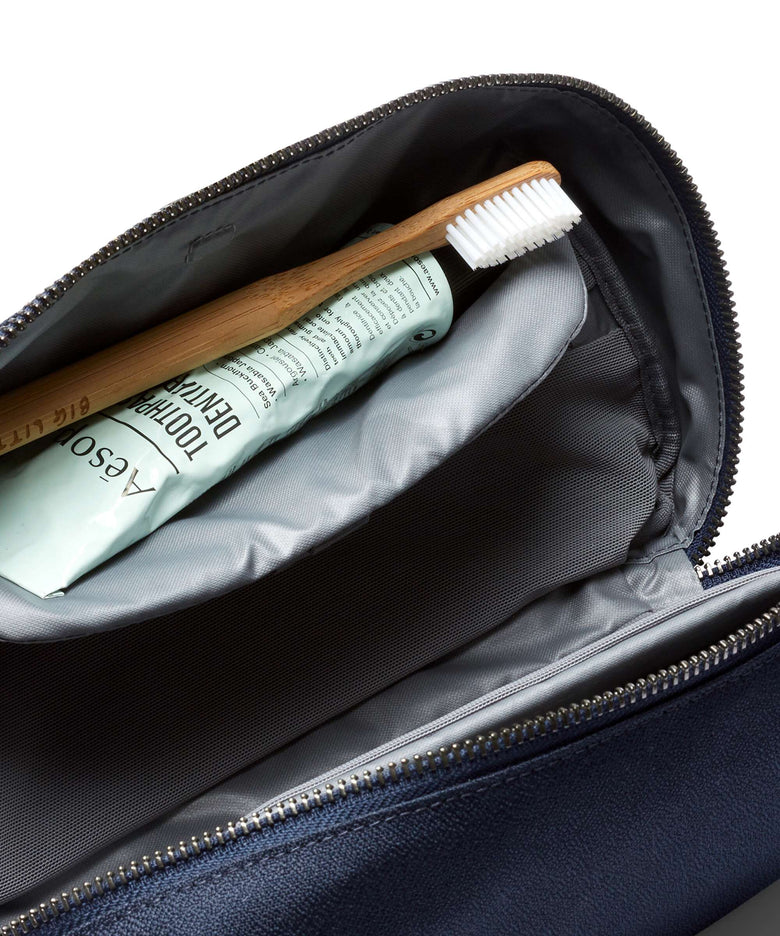 Bellroy Plus Toiletry bag navy