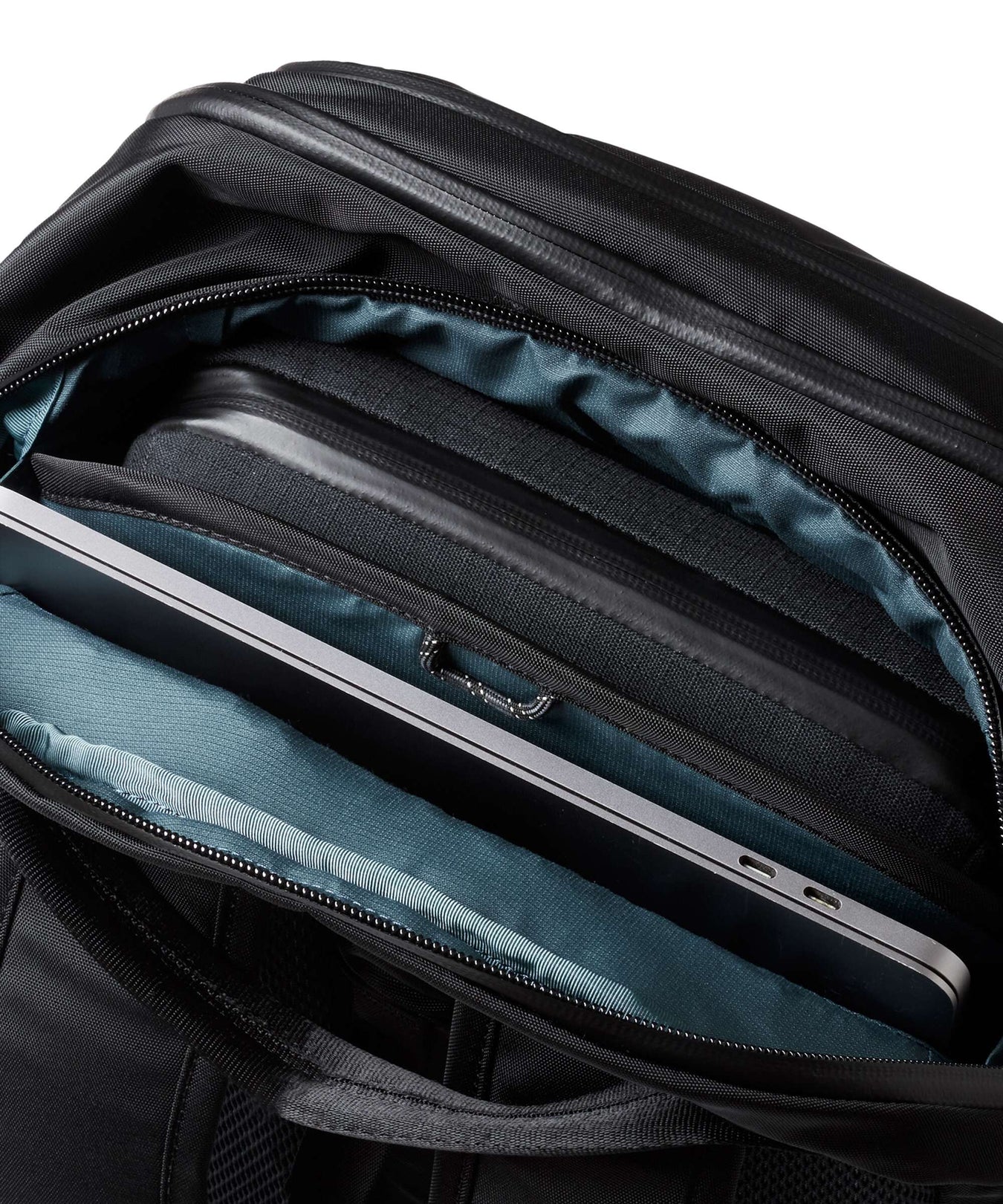 Bellroy Transit 28L Pro Backpack black