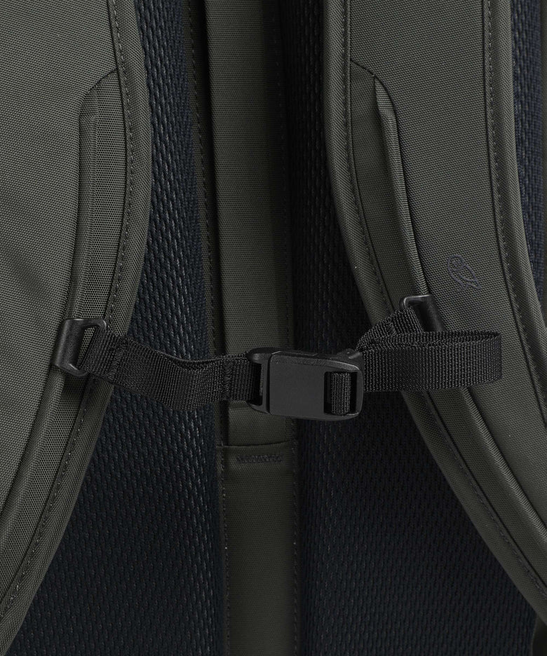 Bellroy Transit 28L Pro Backpack olive