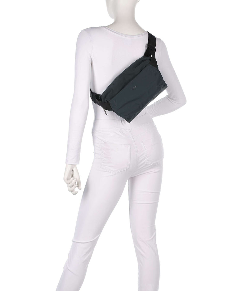 Bellroy Venture 6L Sling bag deep ocean