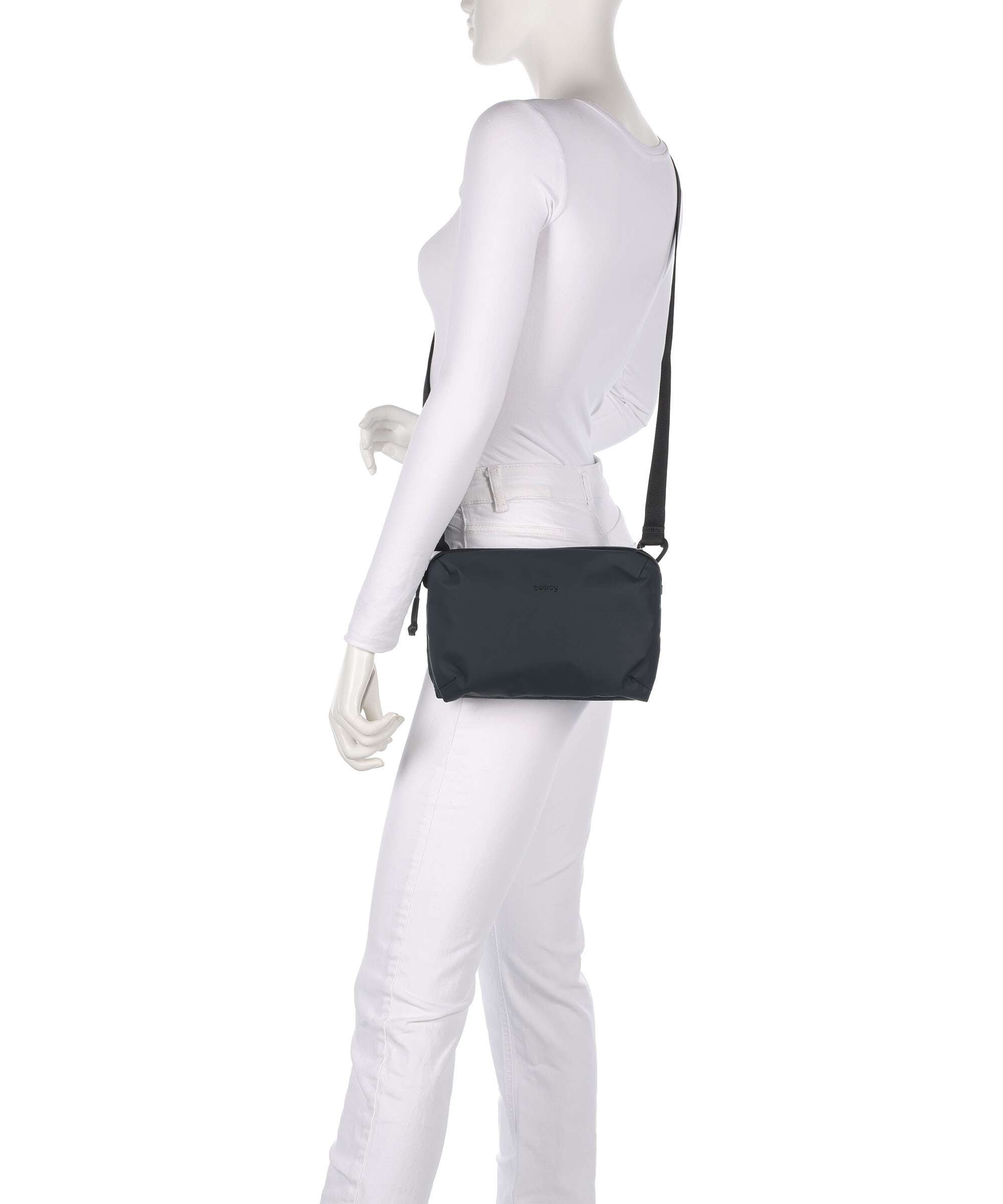 Bellroy Venture 3 Crossbody bag deep ocean